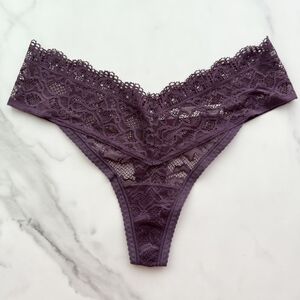 NWOT SOMA EMBRACEABLE ENCHANTING ALL-OVER LACE THONG PANTY IN BLACKBERRY